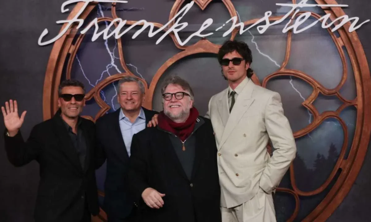 Guillermo del Toro estuvo en México para presentar su más reciente producción cinematográfica Frankenstein.