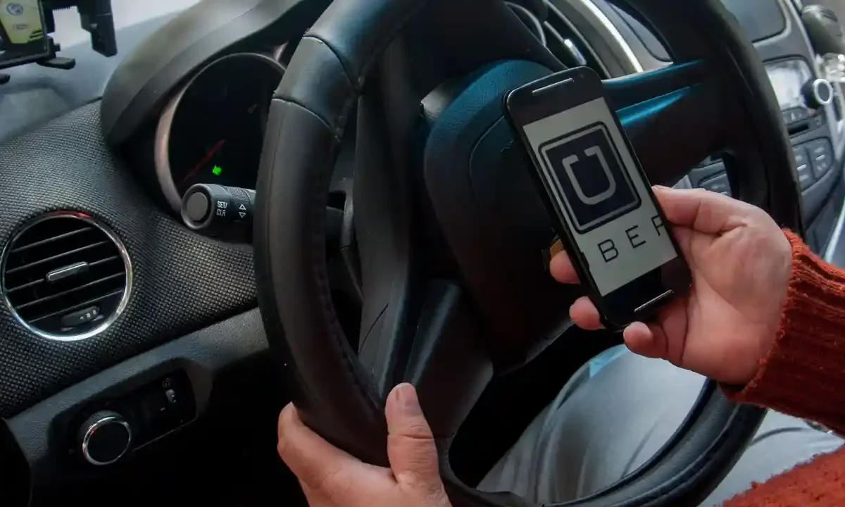 plataformas digitales UBER y Didi en la Ciudad de México