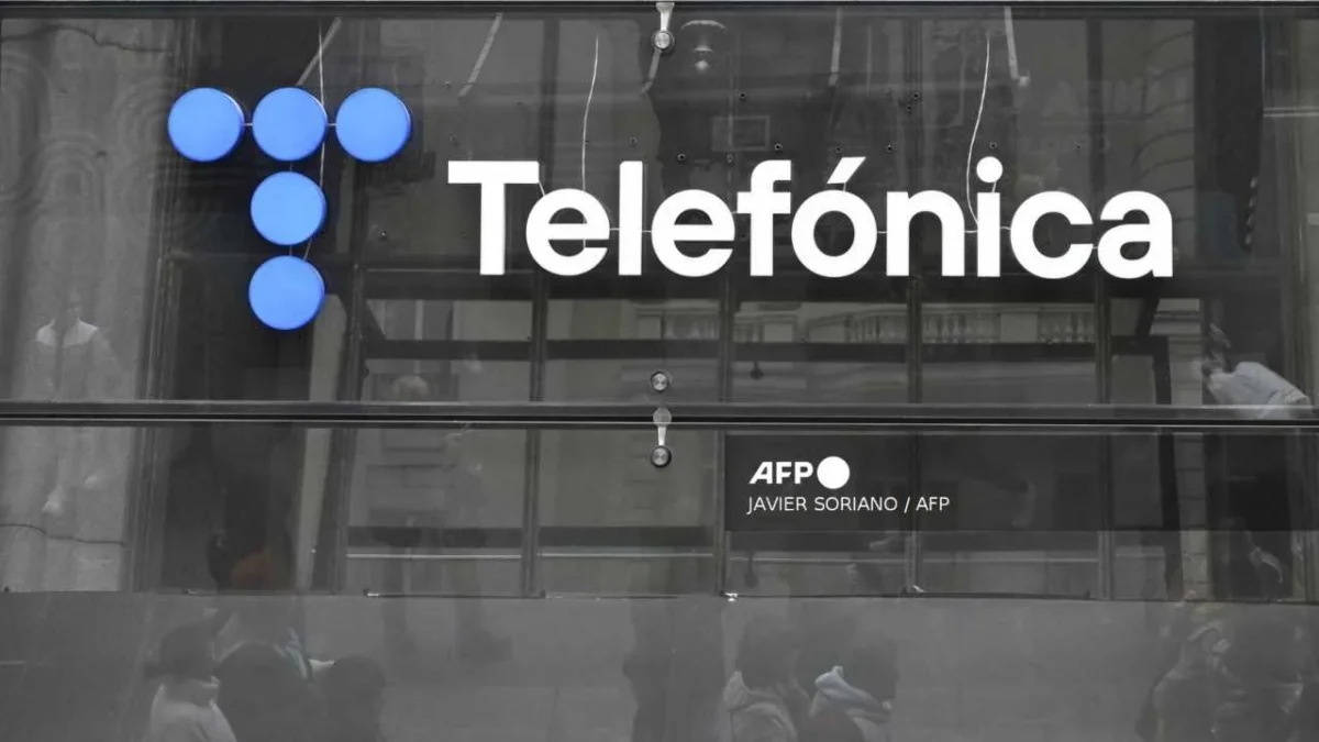 Telefónica atraviesa uno de los momentos más decisivos de su historia y reporta pérdidas millonarias.