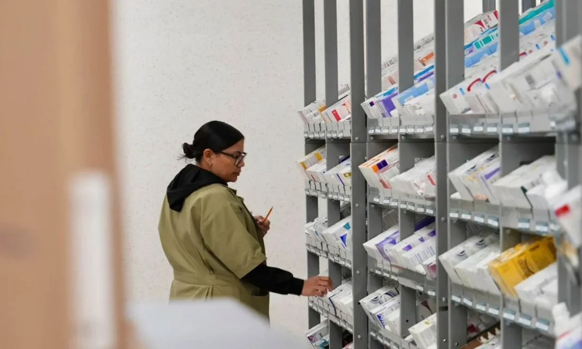 Realiza gobierno de México, proceso complementario de compra de medicamentos