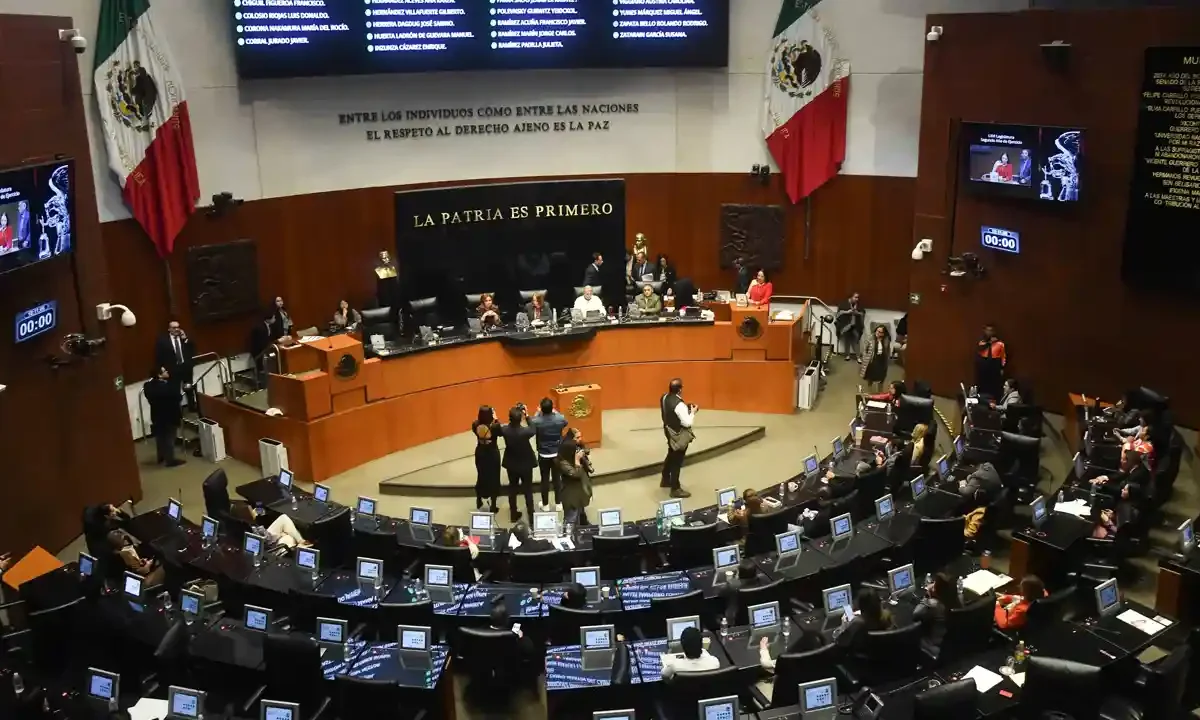 Senado aprueba lista de 10 aspirantes a la FGR, se envía a la Presidenta