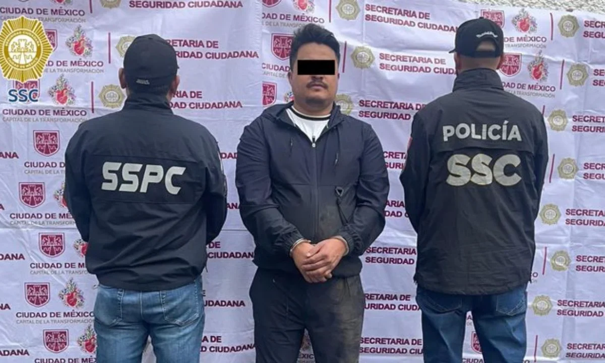 Policías de la SSC ejecutaron una orden de aprehensión en contra del presunto miembro de la Unión Tepito por asociación delictuosa.