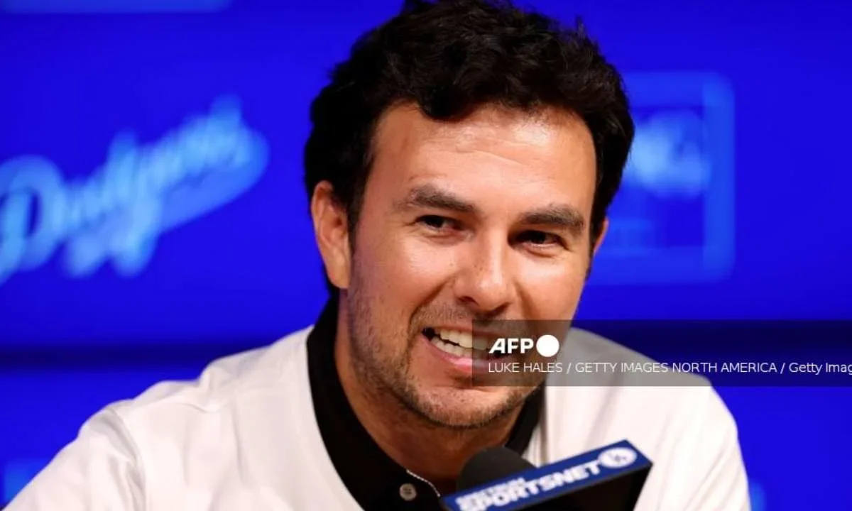El piloto mexicano Sergio 'Checo' Pérez tiene la puerta abierta para estar en la Fórmula E.