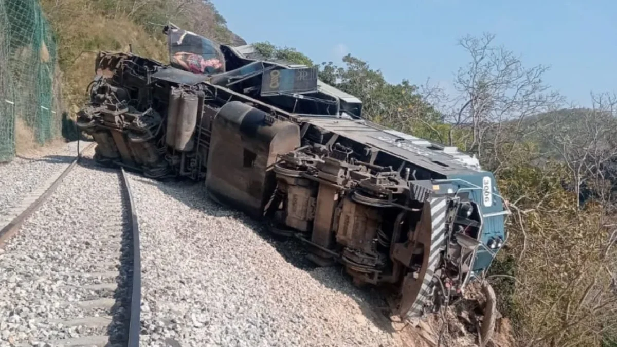 Ronald Johnson, embajador de EU en México lamentó el descarrilamiento del Tren Interoceánico en Oaxaca, que dejó 13 víctimas mortales.