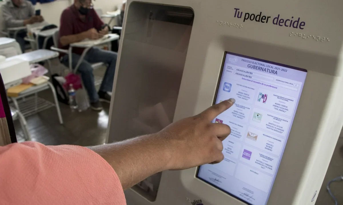 Consejero del INE señala que un sistema digital para el sufragio es vulnerable, Gobierno ha sido víctima de ciberdelincuentes.