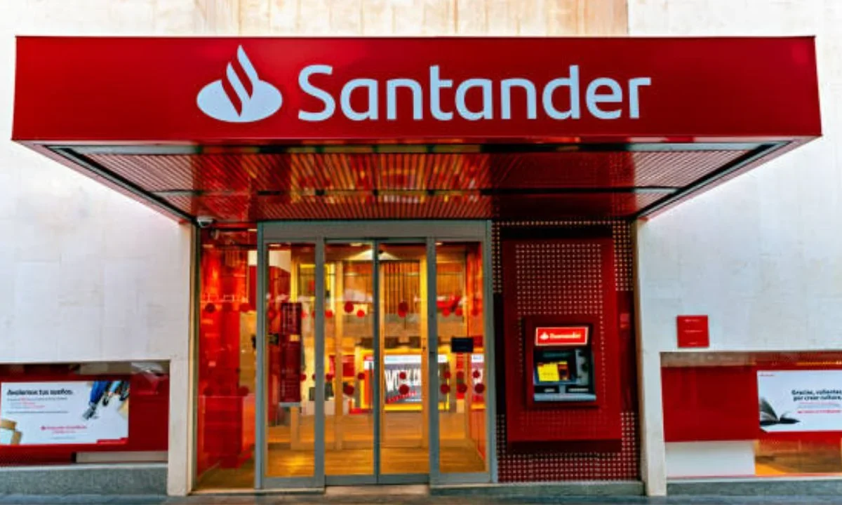 Los directivos anunciaron el nacimiento de la nueva Fundación Santander México