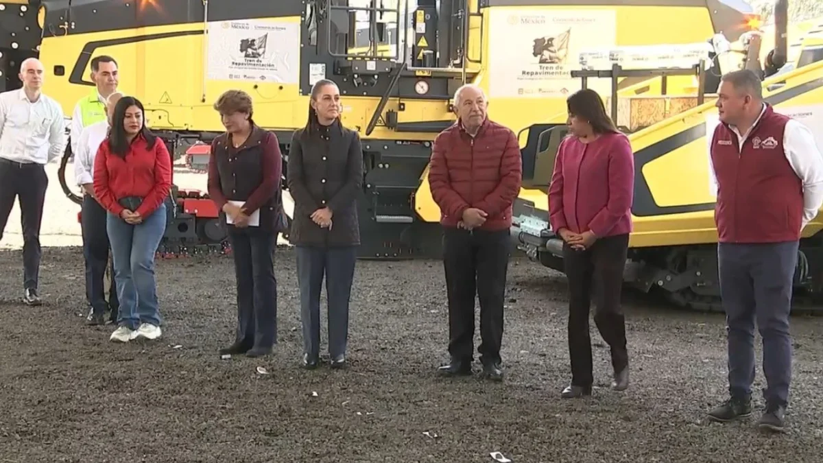 Claudia Sheinbaum hizo entrega de 10 trenes de pavimentación