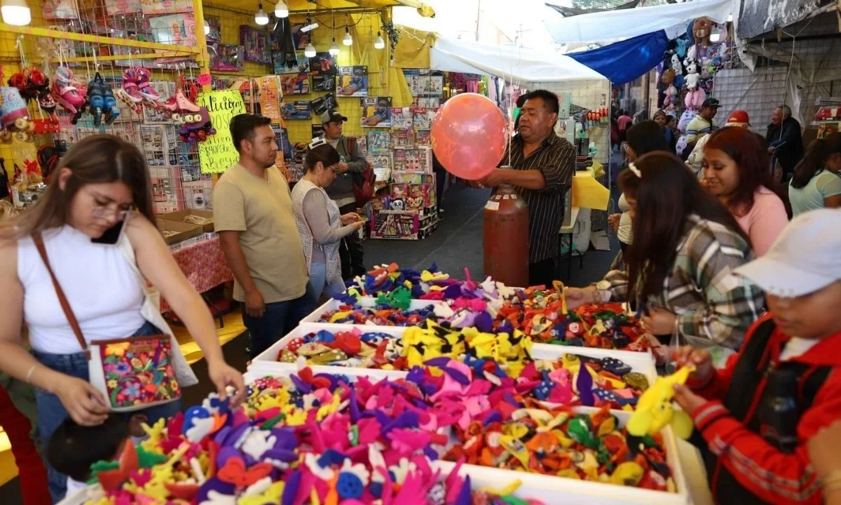 Cuesta de enero afecta a los comerciantes poblanos