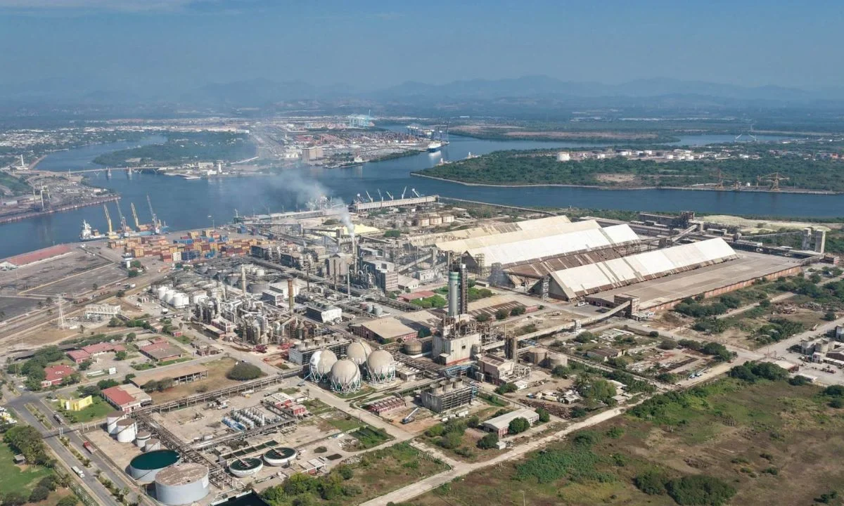 Pemex frena envíos de crudo a Cuba
