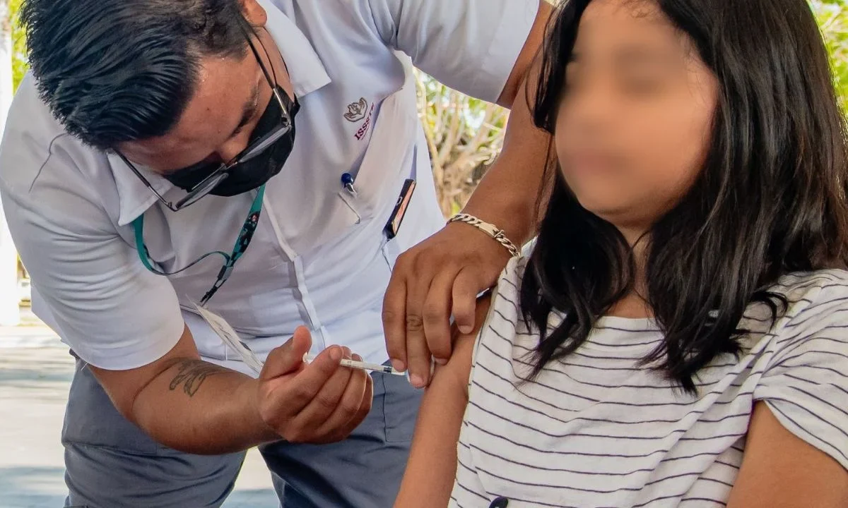 La Secretaría de Salud de Campeche informó el avance de la Campaña de Vacunación contra el Virus del Papiloma Humano (VPH) en 2025.