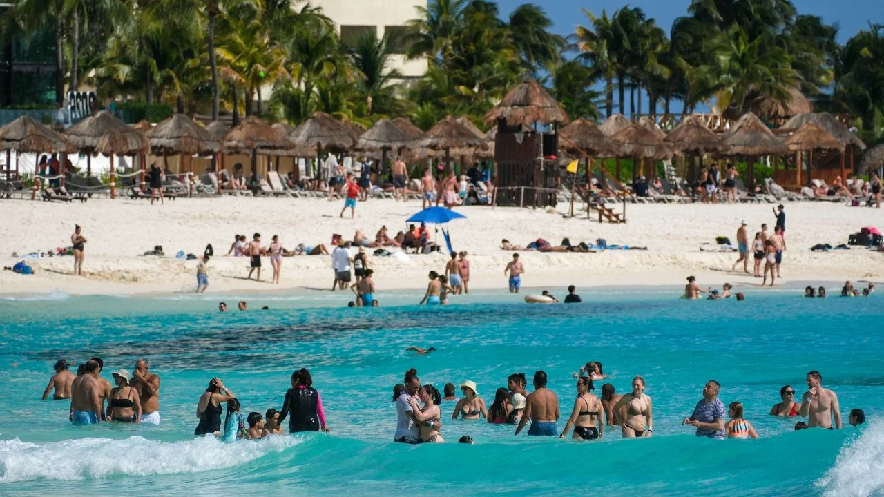 Desde la Fitur en Madrid, Ana Paty Peralta destacó la evolución que ha tenido Cancún en cuanto a su oferta turística.