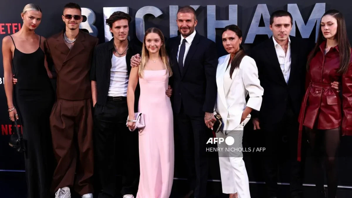David Beckham emitió comentarios sobre el uso de las redes sociales entre los jóvenes, que muchos interpretaron como respuesta para Brooklyn.