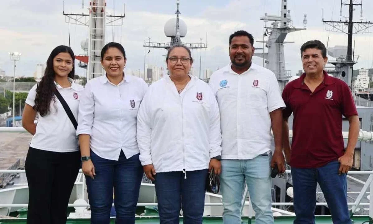 Docentes del IPN viajan a la península Antártica como parte de una expedición internacional.