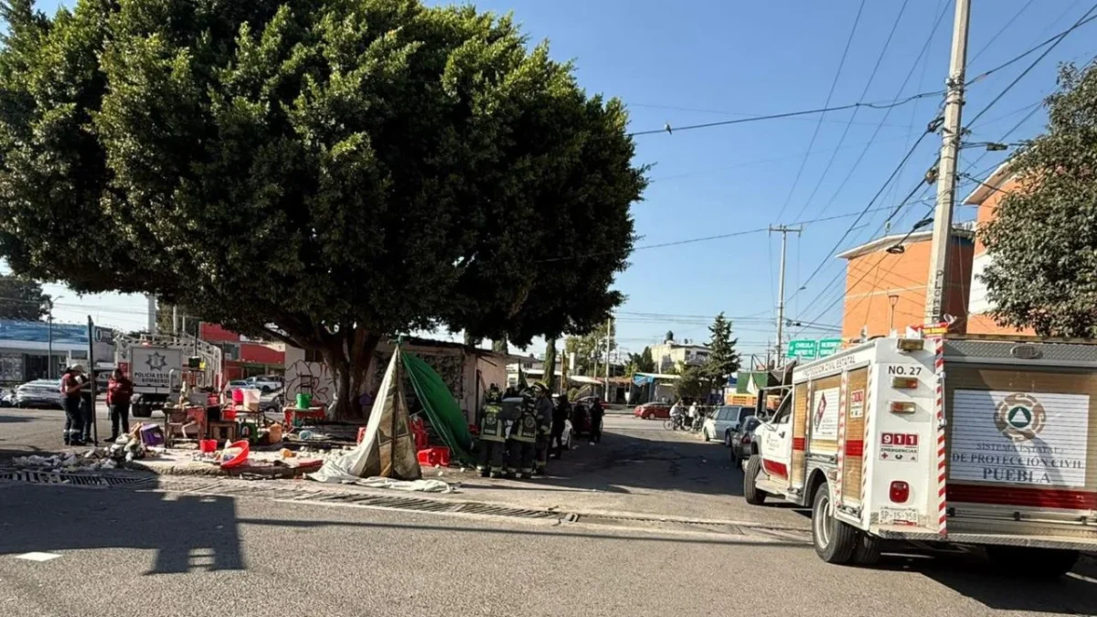 Un tanque de gas LP causó una explosión por fuga y salió disparado dejando al menos 17 lesionados, entre ellos al parecer dos menores de edad.