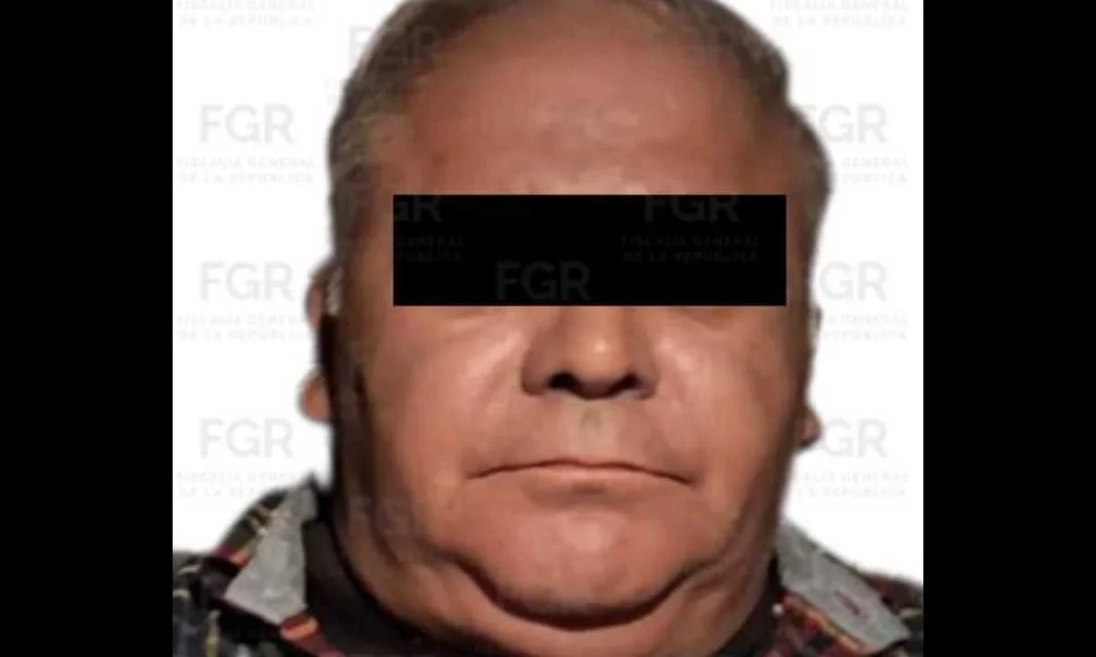 La FGR obtiene prisión preventiva contra un exservidor público ligado a Genaro García Luna.
