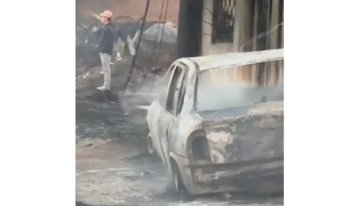 Un incendio de gran magnitud en la colonia Cutzilo, en La Piedad, Michoacán, generó una intensa movilización de los cuerpos de emergencia.