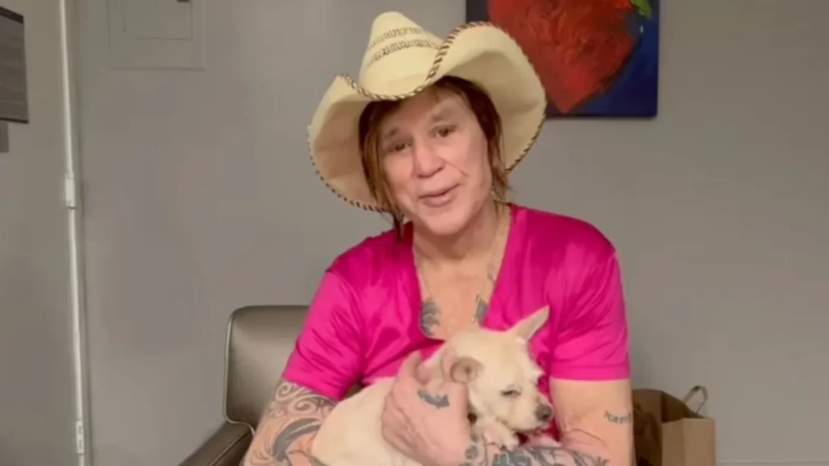 Kimberly Hines, mánager de Mickey Rourke, aseguró que no hubo mala intención detrás de la campaña y el objetivo nunca fue beneficiarse.