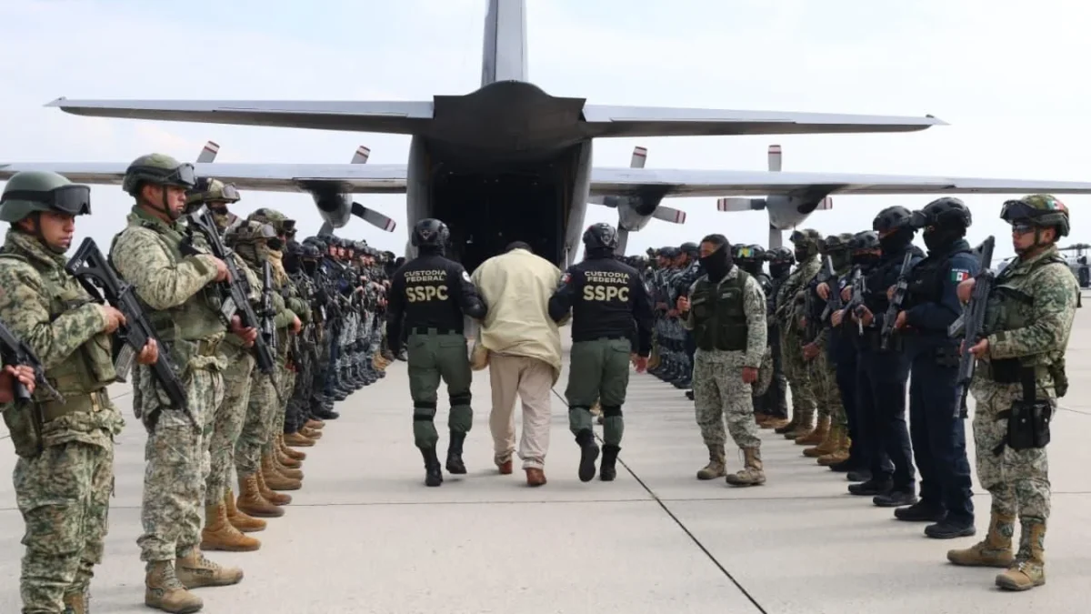 El envío de los 37 capos se realizó a petición del Departamento de Justicia de EU, México aceptó por razones de seguridad nacional.
