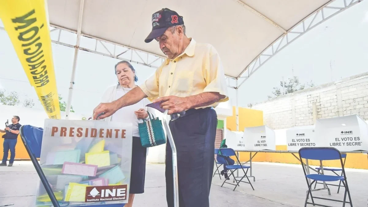 De cara a la presentación de la reforma electoral, Ricardo Monreal advirtió que sin el respaldo del PT y PVEM, el dictamen no avanzará.