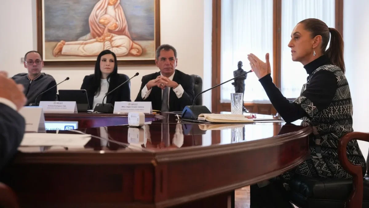 En la reunión, encabezada por Claudia Sheinbaum, participó la gobernadora de Banxico e integrantes de la Asociación Nacional de Bancos.