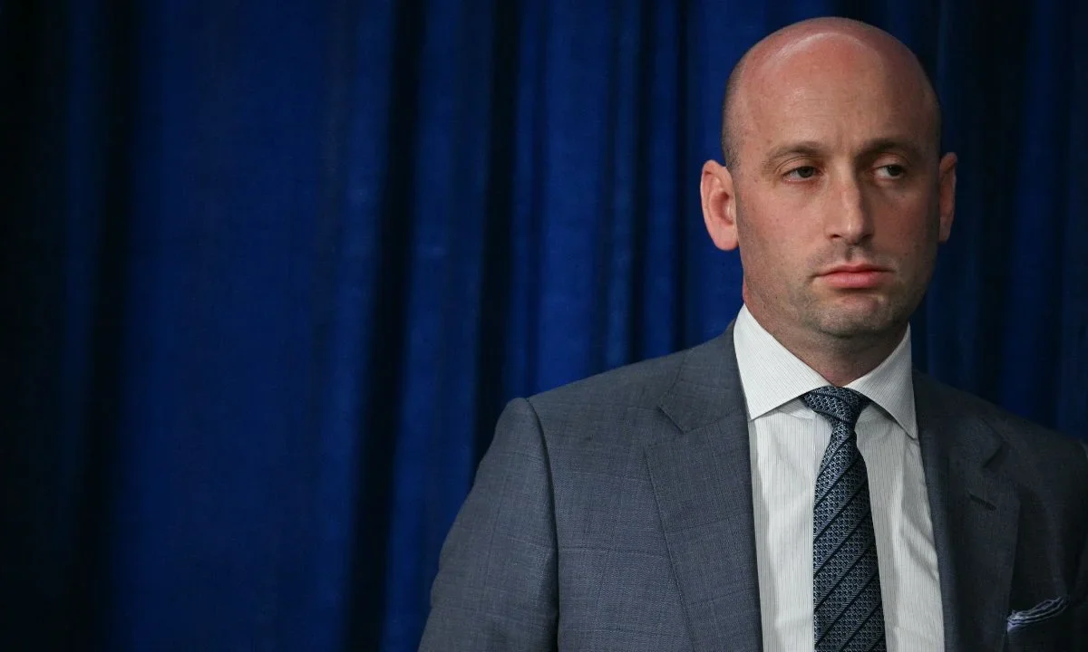 El impacto de Stephen Miller polariza: para unos, arquitecto de una política discriminatoria; para otros, guardián del proyecto trumpista.