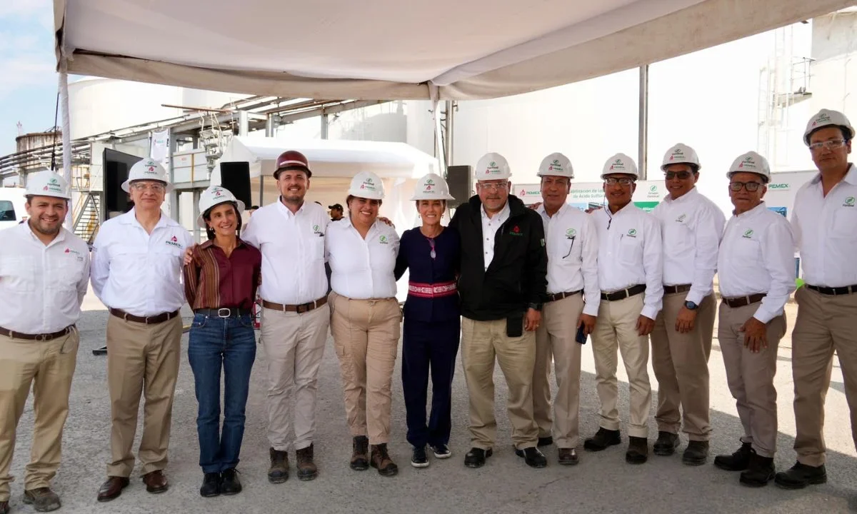 Supervisa Sheinbaum planta Fertinal en Michoacán