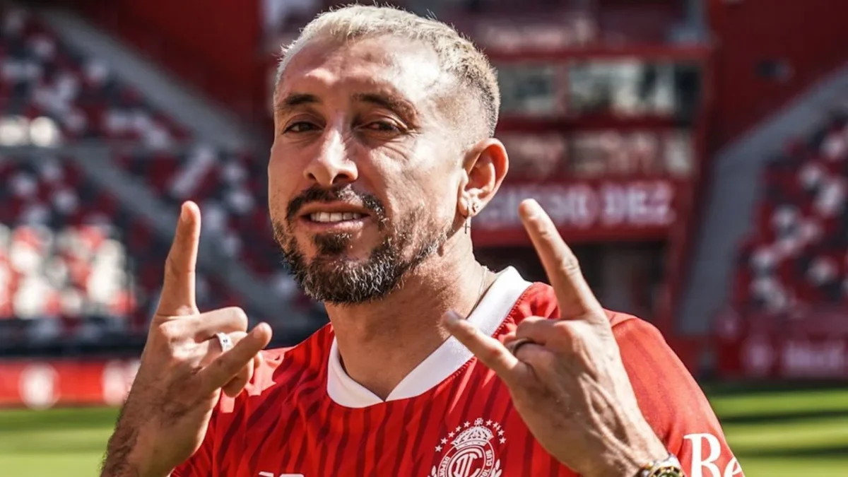 Toluca anuncia la salida de Héctor Herrera
