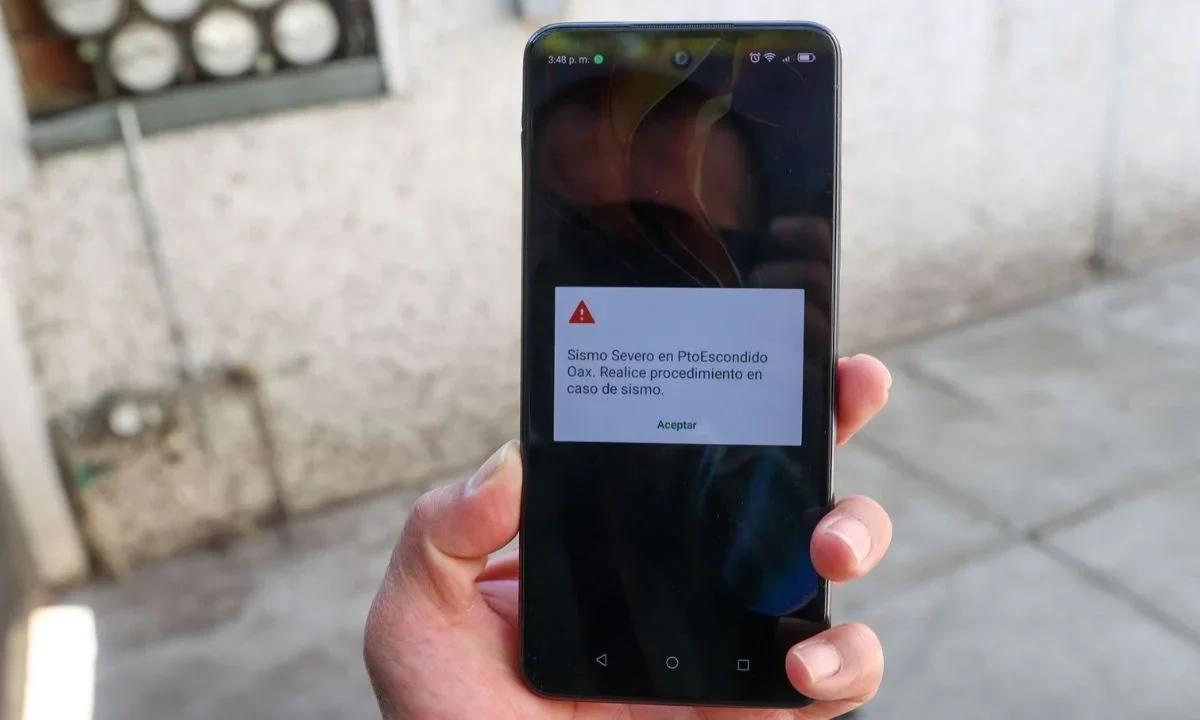 La presidenta Claudia Sheinbaum anunció que el sistema de alerta sísmica por celular tendrá cambios para hacerlo más amigable.