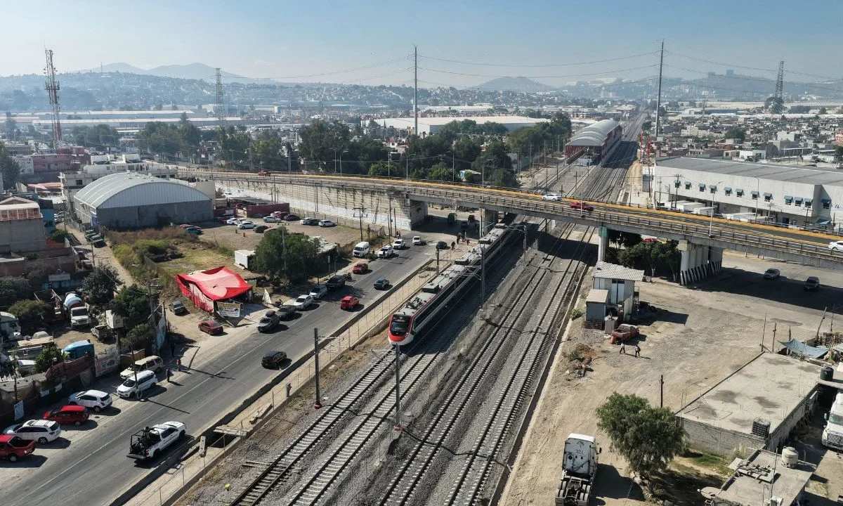 Antes de Semana Santa operará el tren CDMX al AIFA, indica Sheinbaum