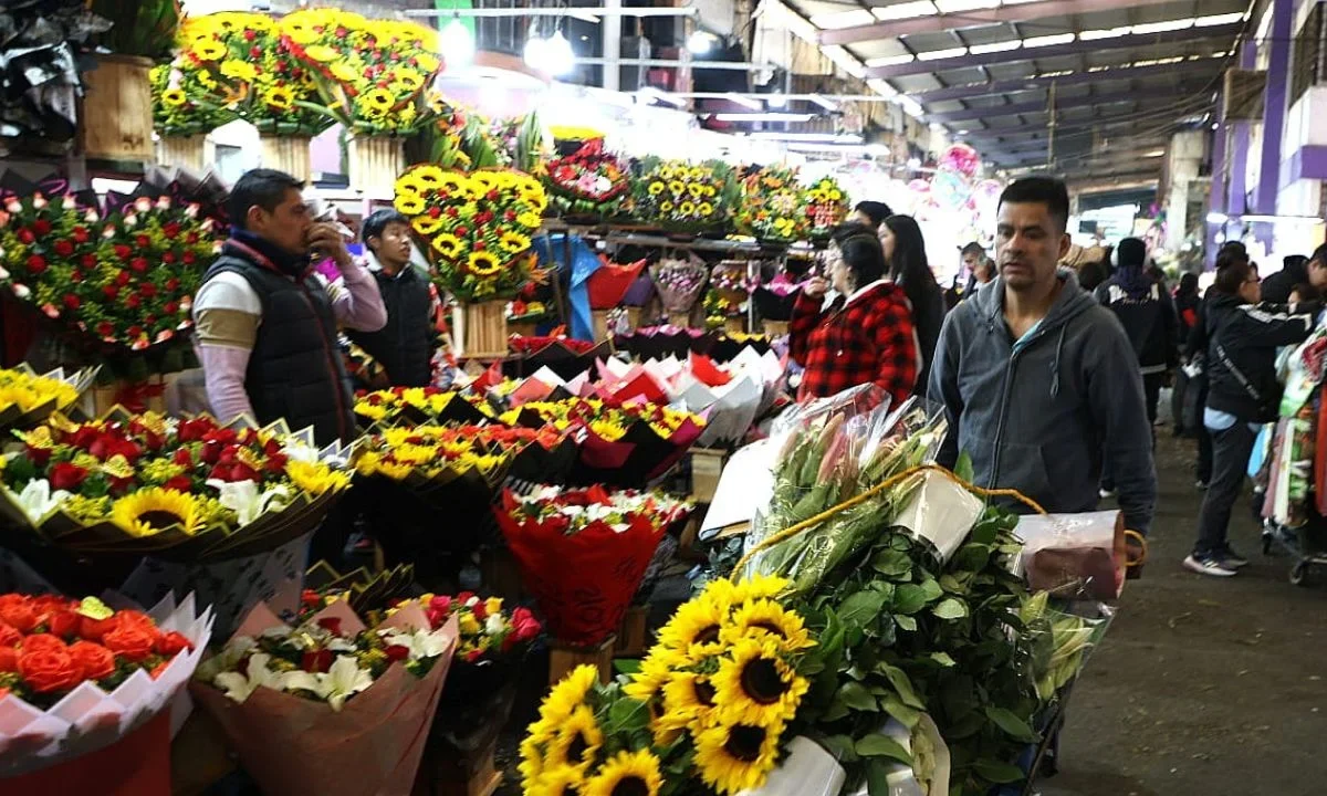 Celebrar San Valentín implicará un gasto promedio de 3 mil 37 pesos, un alza de 15.8%, respecto al año pasado, reporta la Anpec.