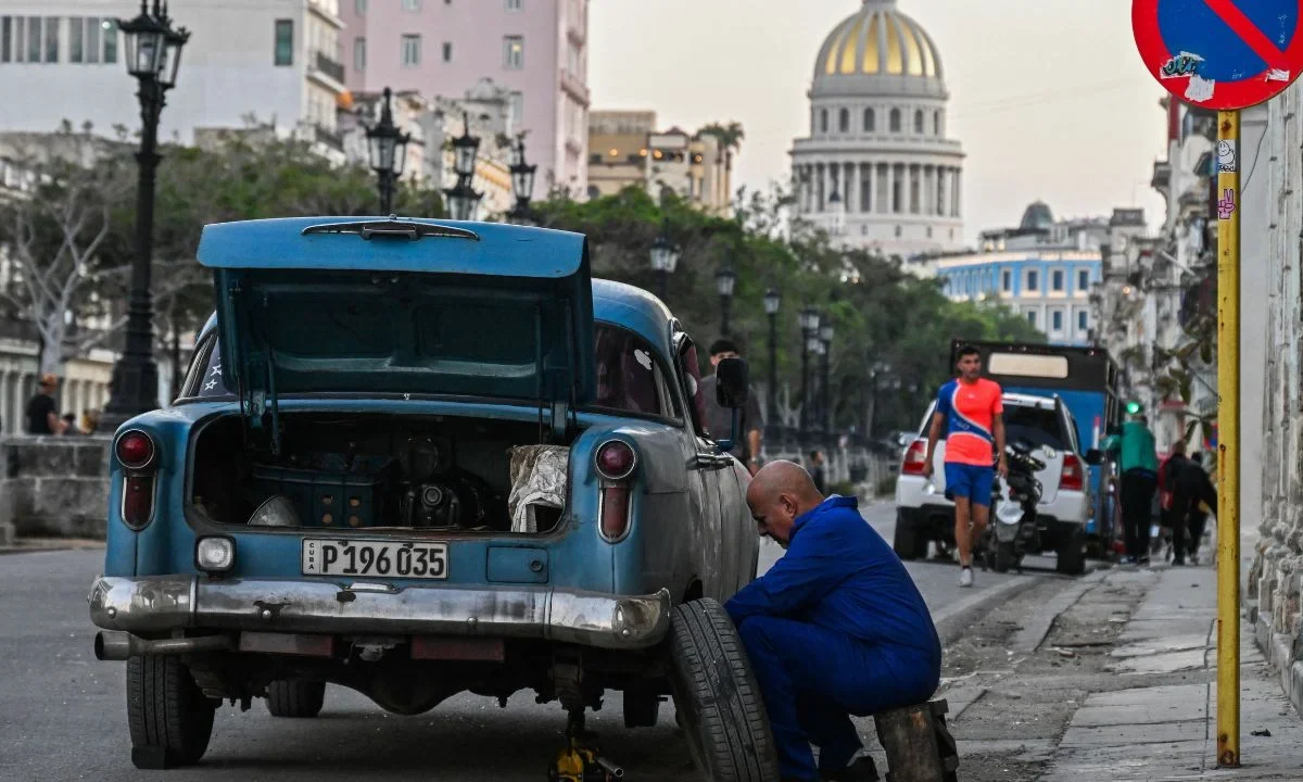 Estados Unidos flexibilizó con condiciones la restricción para que petróleo venezolano llegue a Cuba, en medio de la crisis energética que atraviesa la isla