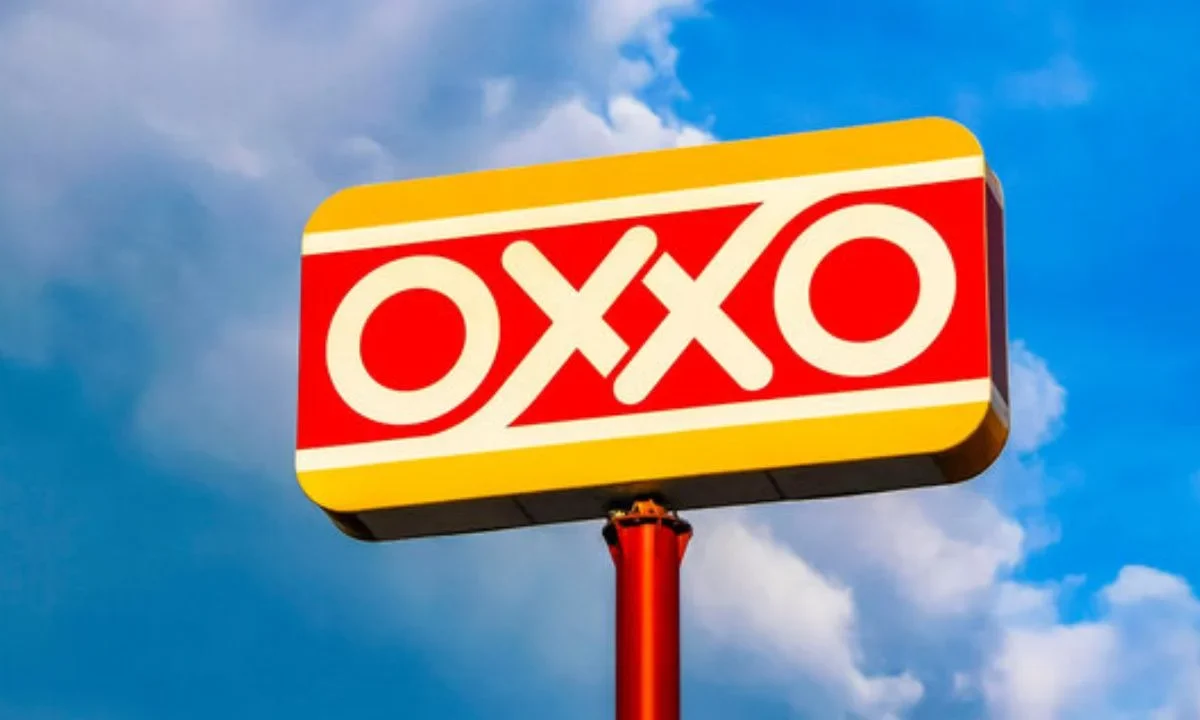 Femsa mantiene a OXXO en Brasil, informó a accionistas en el mercado de valores que concluyó la separación de Joint Venture Grupo Nós con Raízen.