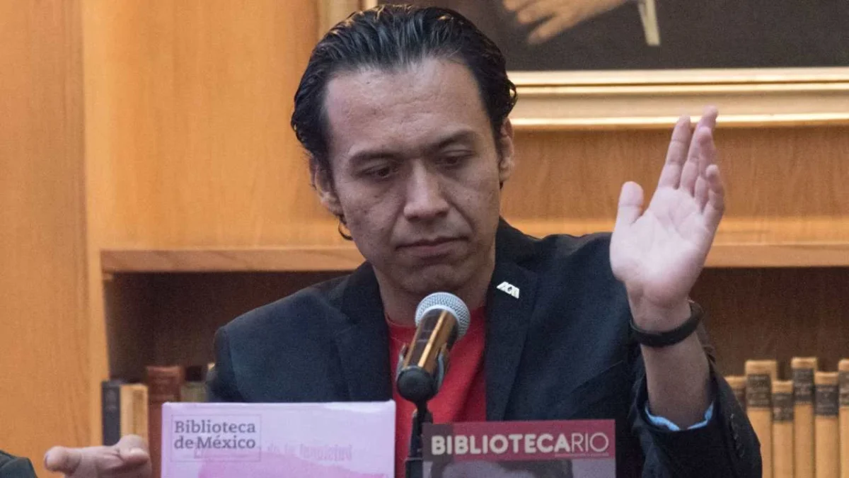 Marx Arriaga publicó un despegado con el supuesto respaldo del Magisterio Insurgente.