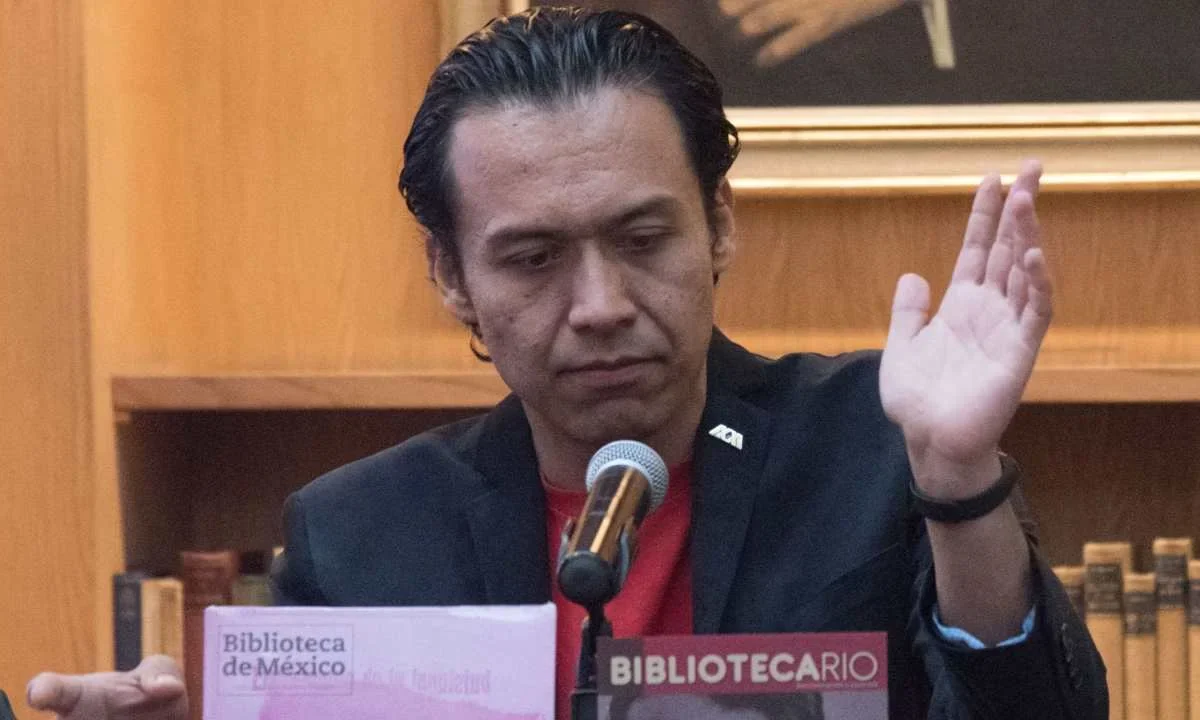 Marx Arriaga publicó un despegado con el supuesto respaldo del Magisterio Insurgente.