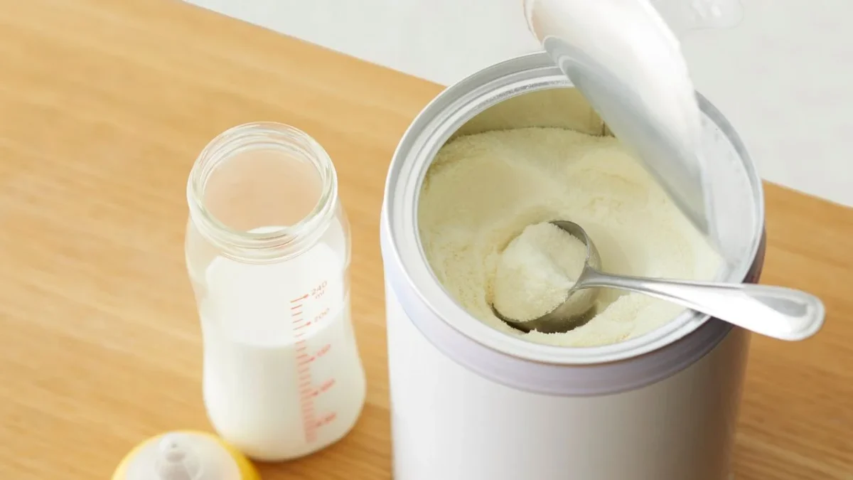 El gigante agroalimentario francés Danone retiró 'varios lotes' de leche de fórmula para bebés en Reino Unido y España este fin de semana.