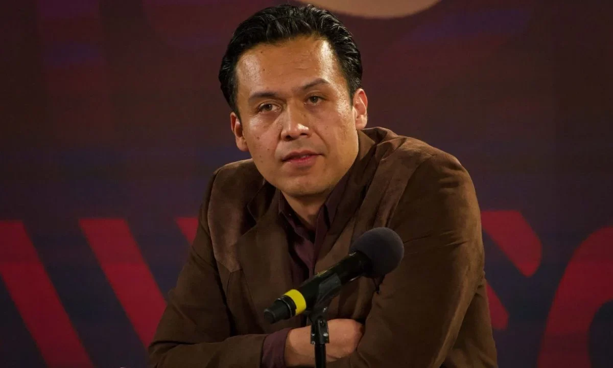 Bajo acusaciones de corrupción y exclusión femenina sale Marx Arriaga de la Dirección de Materiales Educativos habiendo sido separado de su cargo como Director General de Materiales Educativos de la Secretaría de Educación Pública (SEP).