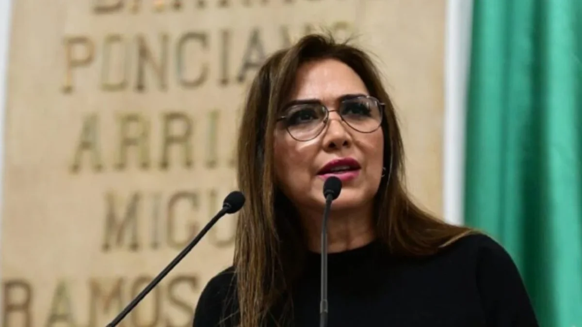 Para reafirmar la identidad y sentido de pertenencia de los capitalinos, una diputada local propuso crear el escudo y la bandera de la CDMX.