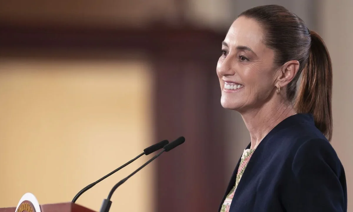 La presidenta Claudia Sheinbaum manifestó que el reordenamiento de comerciantes debe darse mediante el diálogo, no con shows en redes sociales.