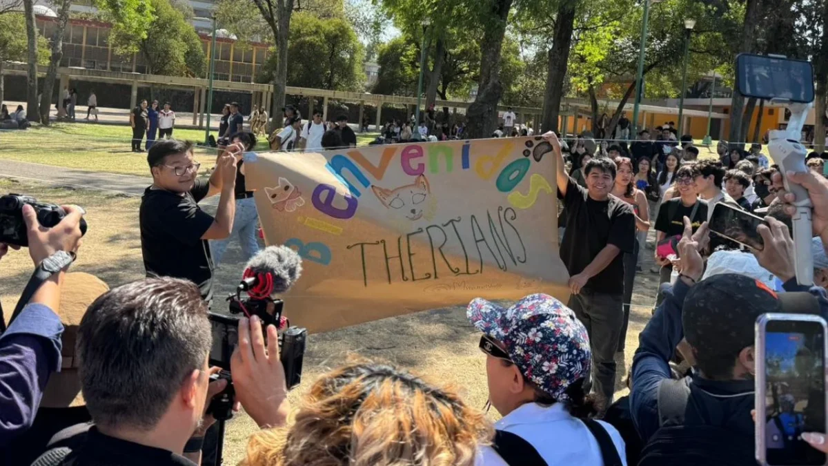 La expectativa por ver a therians en vivo reunió a alrededor de 100 personas en la UNAM, pero todas ellas eran solo visitantes.
