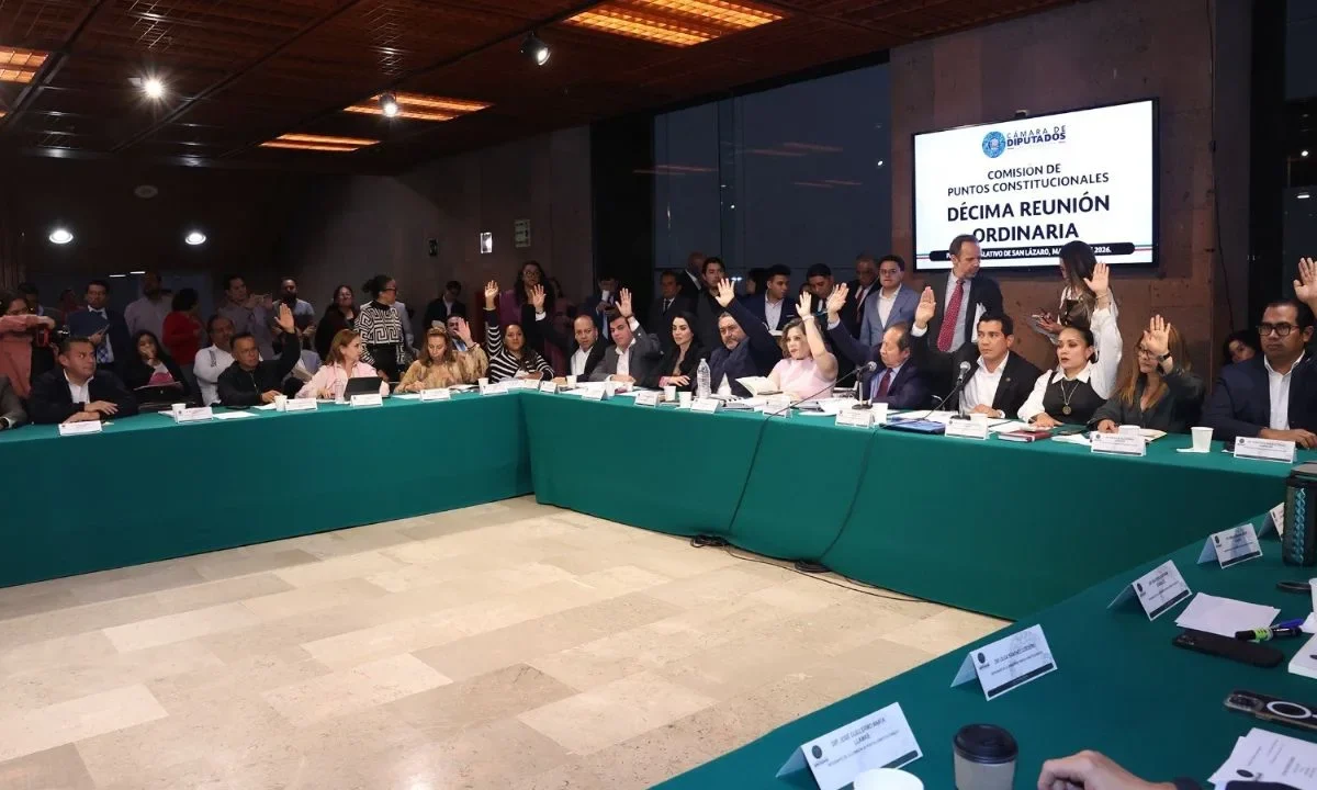 La Comisión de Puntos Constitucionales avaló y turnó al pleno de San Lázaro la reforma para quitar las pensiones doradas.