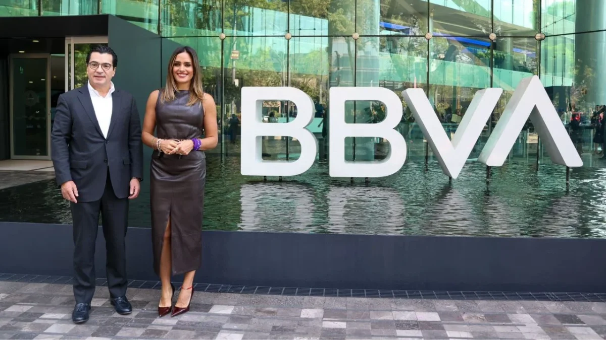 BBVA México informó que se terminó la rehabilitación integral de la Plaza Lieja, invirtió 10.4 millones de pesos para la mejora.