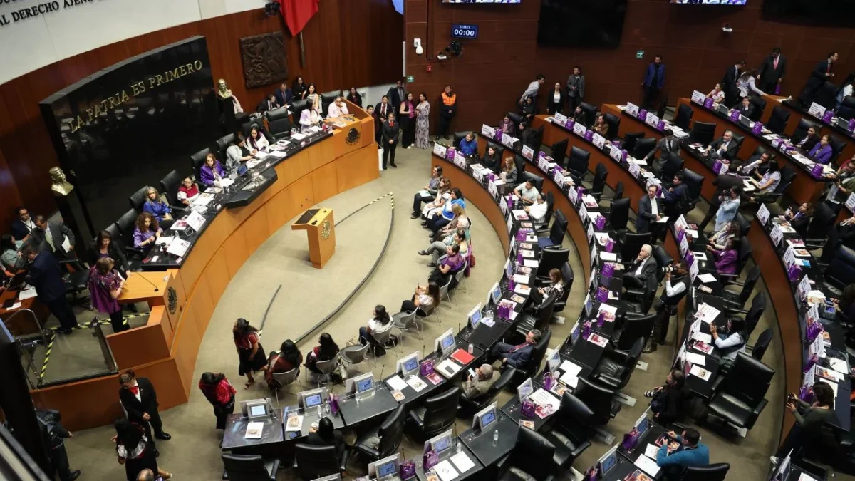 Posponen discusión de Plan B en el Senado