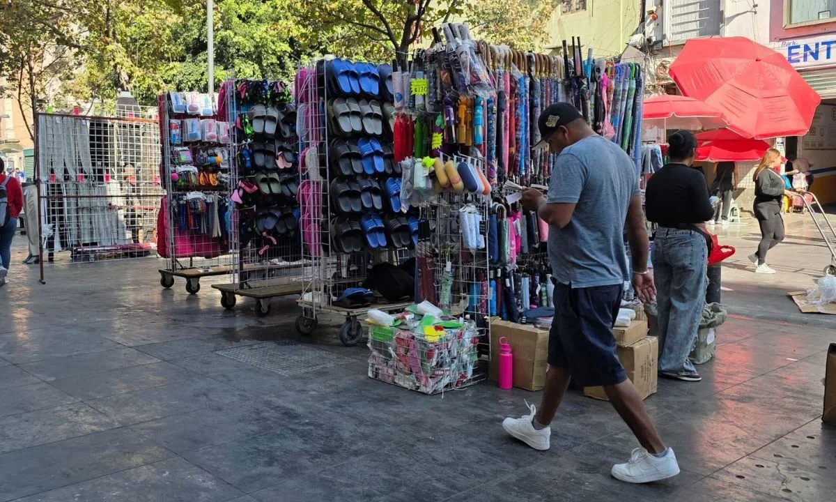 La legisladora Diana Sánchez Barrios propuso reconocer el comercio ambulante como una modalidad legítima de derecho al trabajo en la CDMX.
