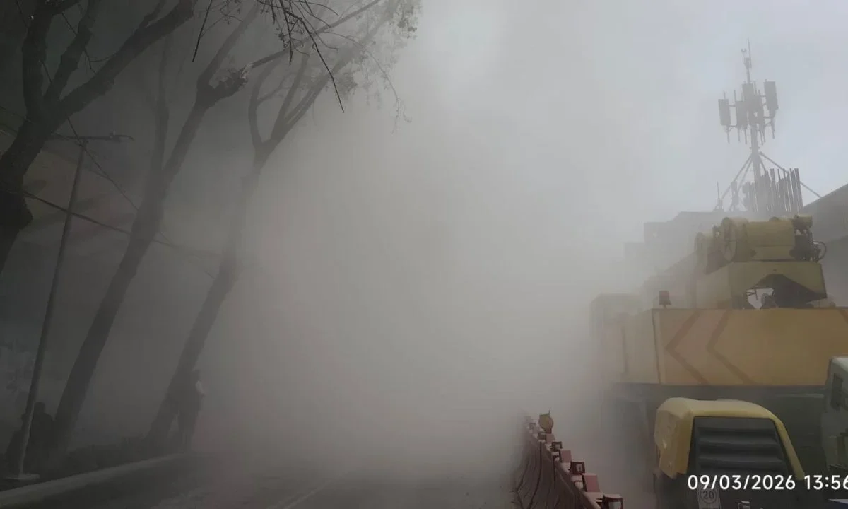 La tarde de este lunes 9 de marzo se reportó el colapso de un edificio en demolición en San Antonio Abad, en la Alcaldía Cuauhtémoc, CDMX. Habría tres personas atrapadas.