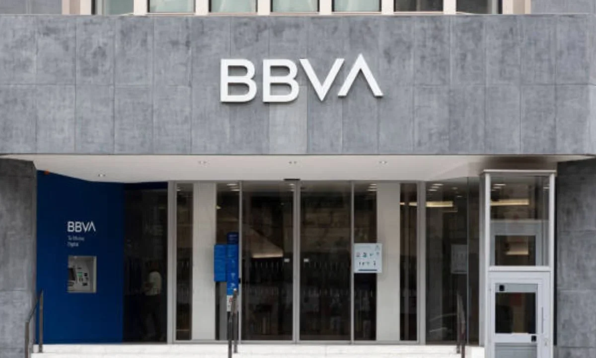Durante la Semana Santa, los bancos en México suspenderán atención en sucursales durante Jueves y Viernes Santo, aunque mantendrán servicios digitales.