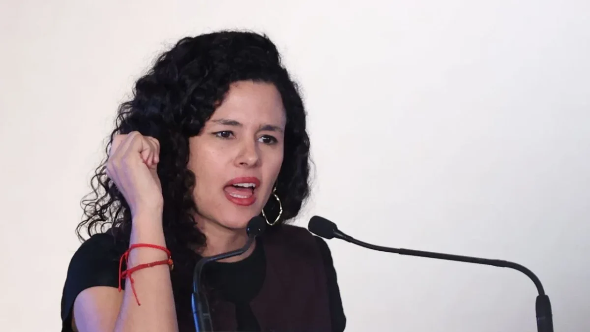 La lideresa de Morena, Luisa María Alcalde, ironizó con el anuncio del PAN de que cambiará su método se selección interna de candidaturas.