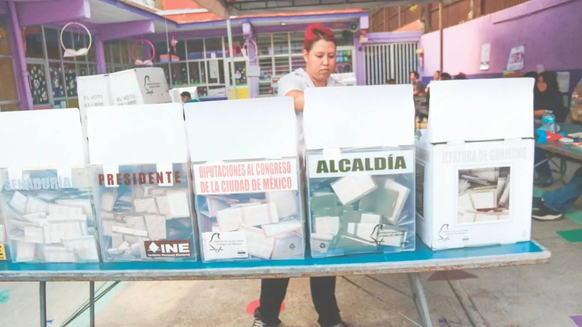 El Instituto sueco V-Dem calificó a México dentro de un proceso de deterioro democrático y como una 'autocracia electoral de zona gris'.