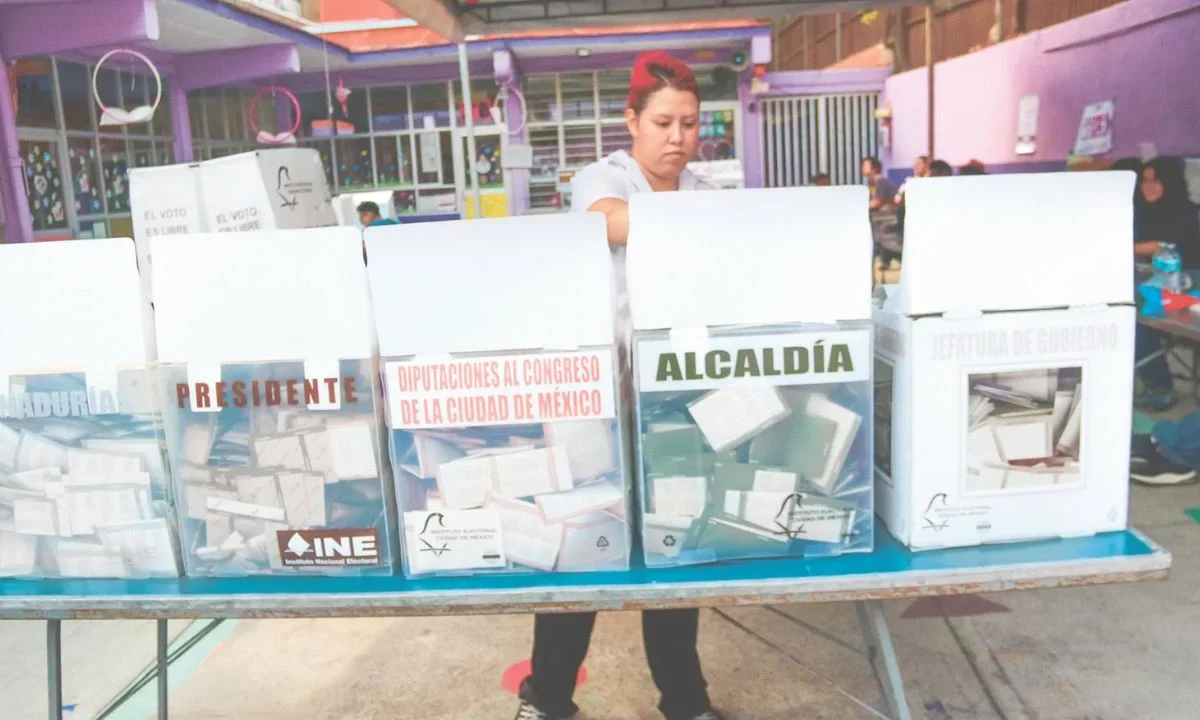 El Instituto sueco V-Dem calificó a México dentro de un proceso de deterioro democrático y como una 'autocracia electoral de zona gris'.