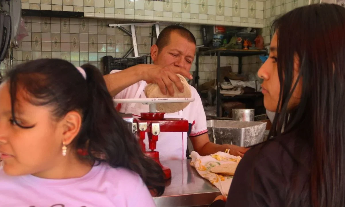 Niega Sheinbaum aumento a la tortilla