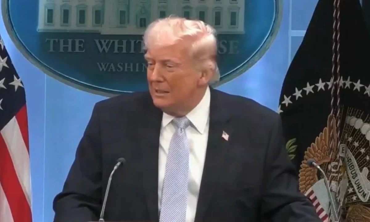 Trump aprenderá español y se 'postulará' a la presidencia de Venezuela